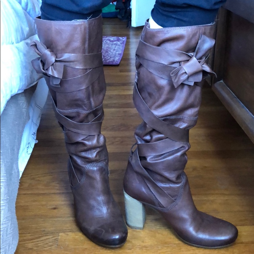 Vic Matie buttery soft brown boots. Size 38